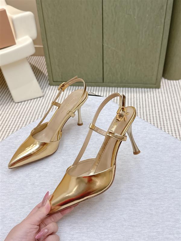 2025112810123862 300